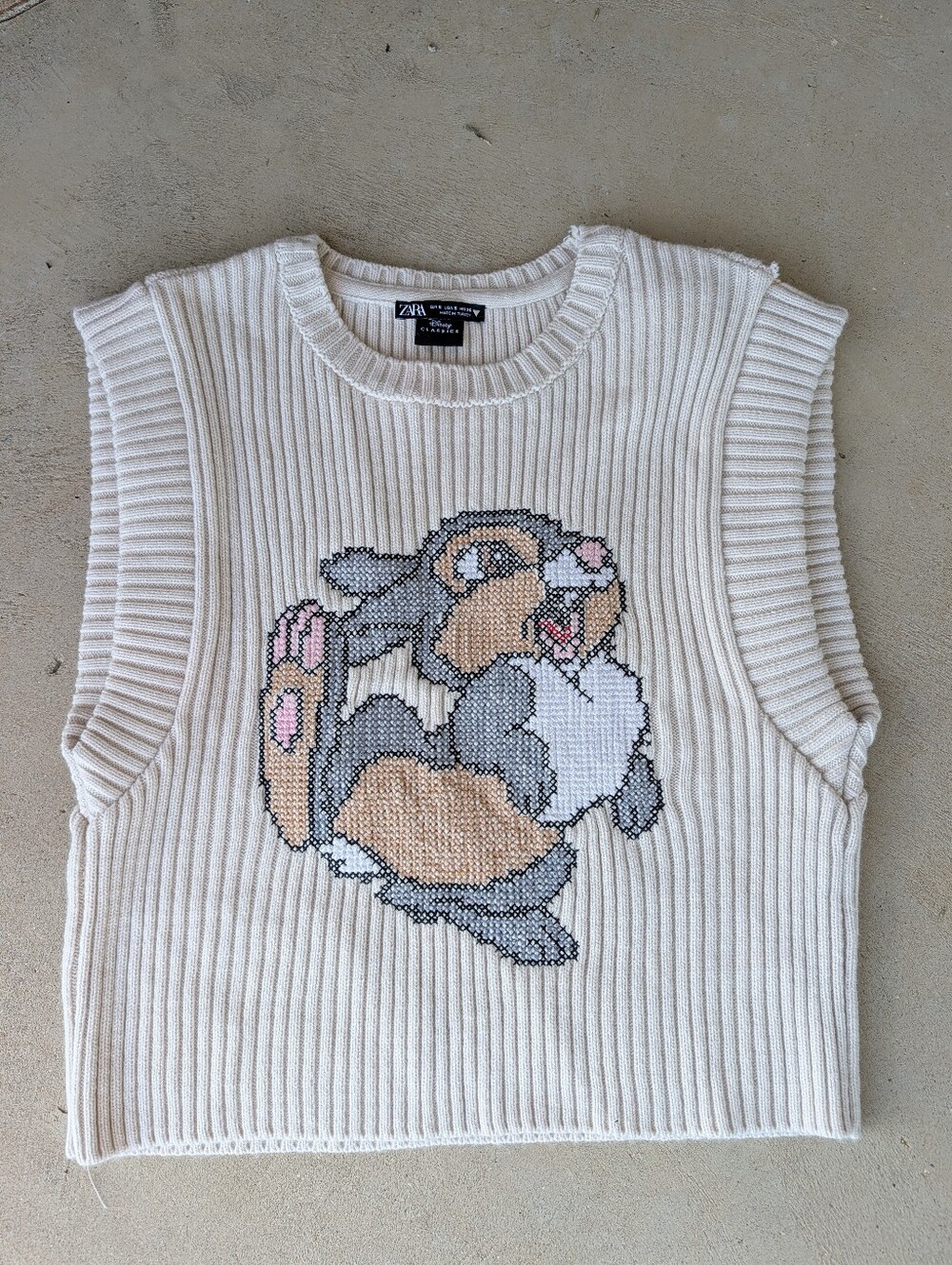 🐰EUC Zara x Disney Classics Thumper Crossstitch Pullover Ribbed Crewneck Vest
